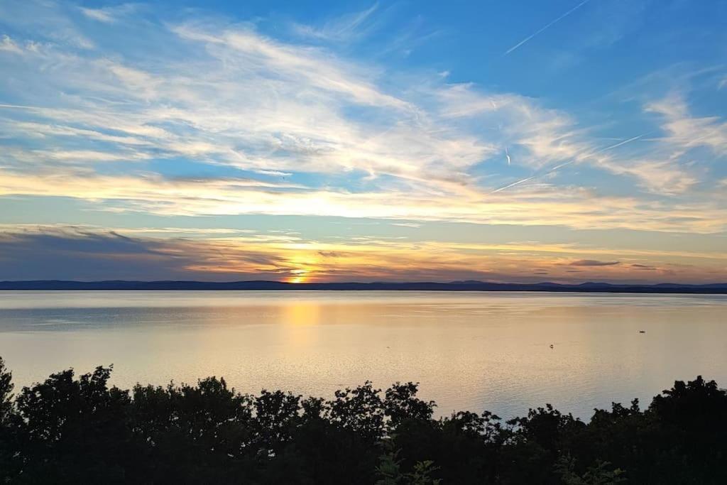 Siofoki Nyaralohaz Villa Exteriör bild