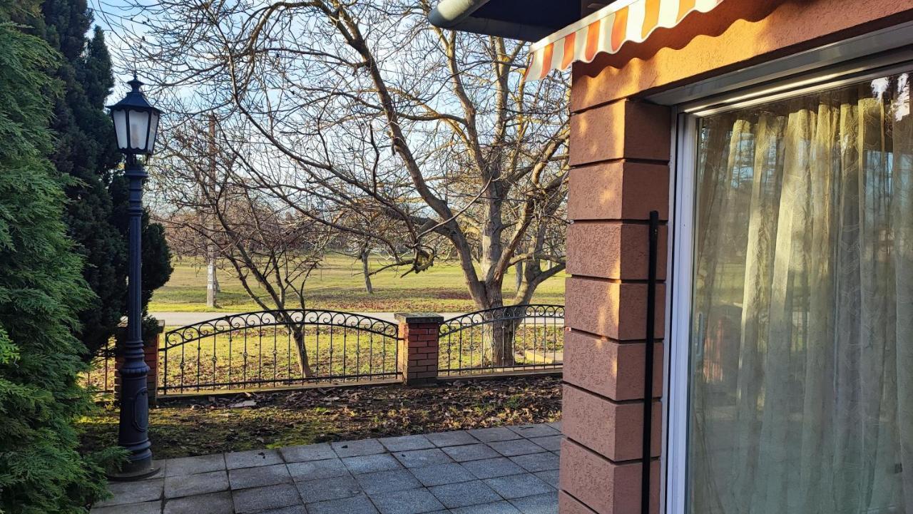 Siofoki Nyaralohaz Villa Exteriör bild