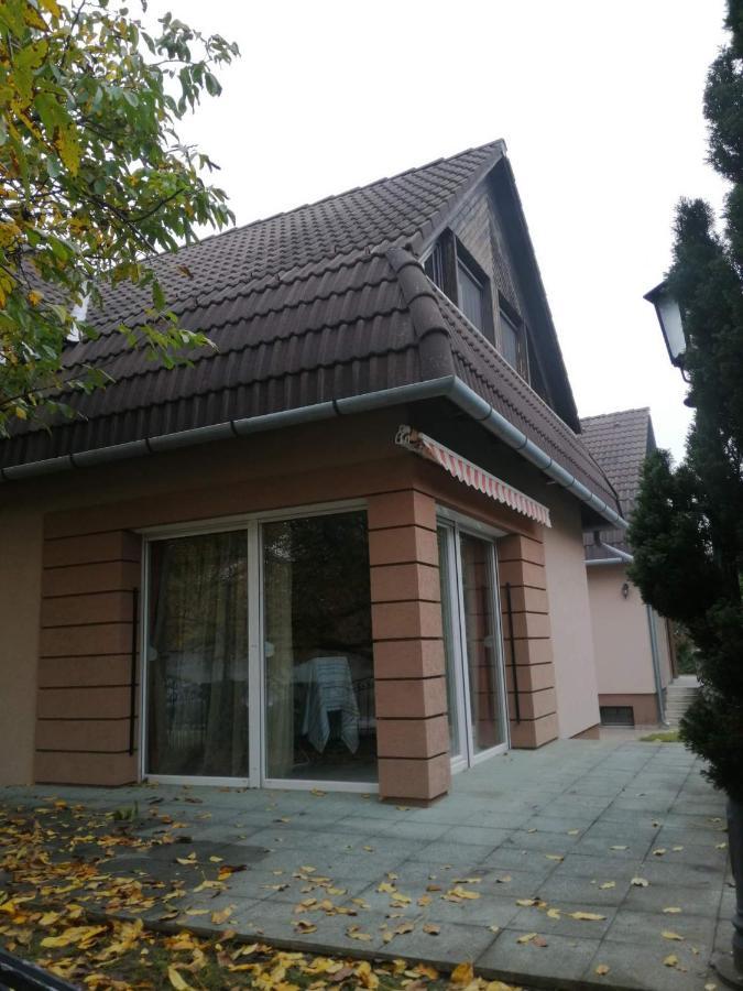 Siofoki Nyaralohaz Villa Exteriör bild